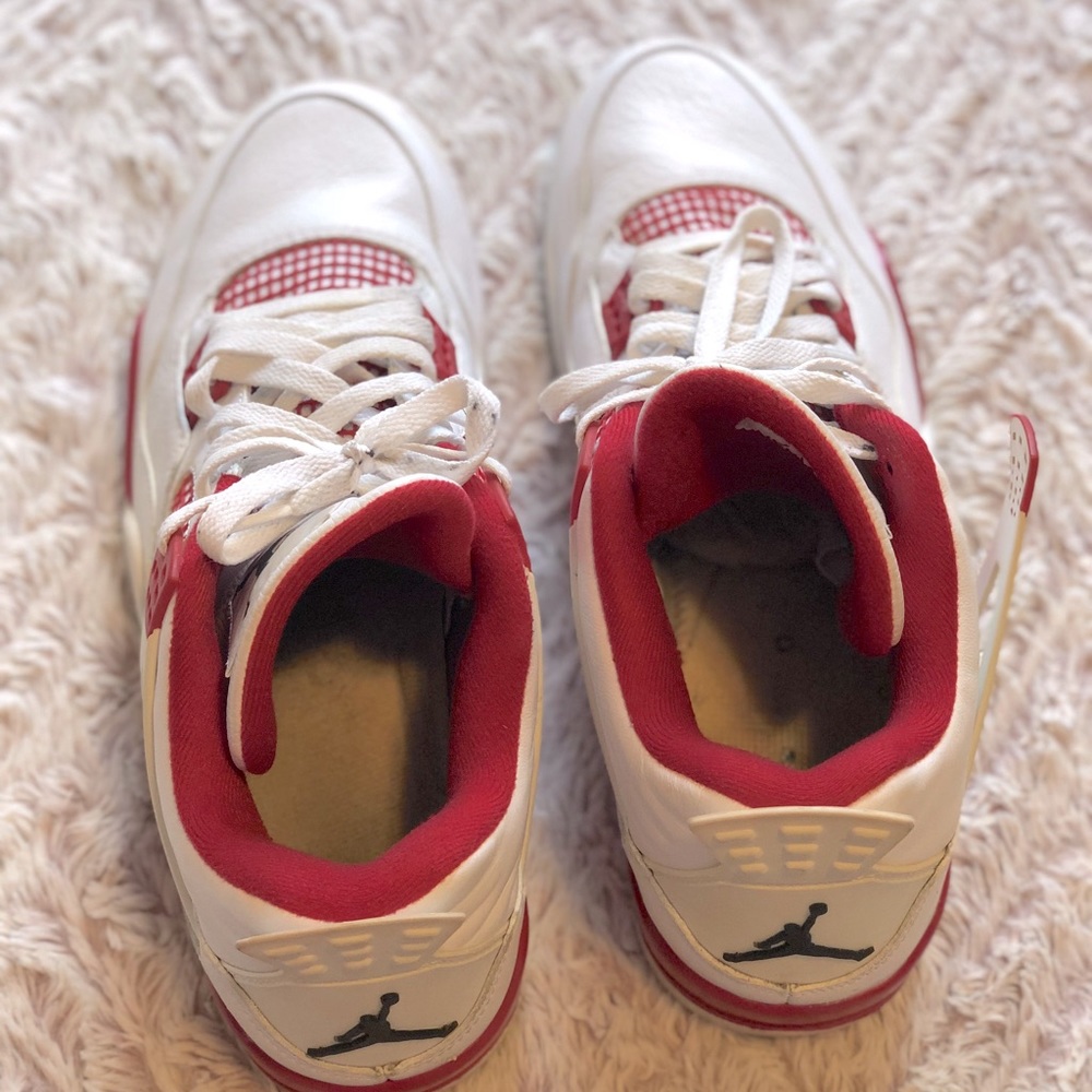Jordan retro 4